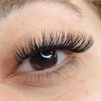 آموزش کاشت مژه