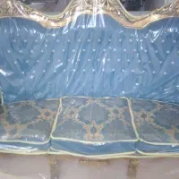 مبل ۹ نفره با یک میز عسلی بزرگ