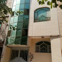 55متری-طبقه-اول-یک-خواب-موکت-فلز-تخلیه