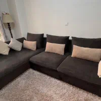 مبل ال مشکی با میز وسط