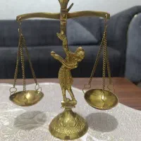 ترازوی عدالت برنزی  شمعدانی برنزی
