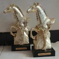 مجسمه|مجسمه، تندیس، ماکت|کرمانشاه, |دیوار