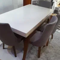 میز غذاخوری