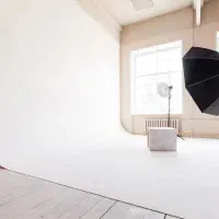 استخدام دستیار عکاس