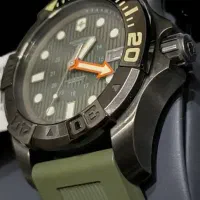 ویکتورینوکس 500متر غواصی سرتینا همیلتون victorinox