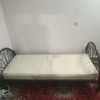 تخت یک نفره واسه فروش
