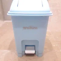 سطل زباله آپادانا
