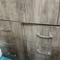 کمد لباس خوش رنگ ومقام
