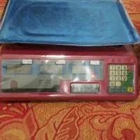 ترازو میوه فروشی سالم و تمیز