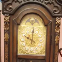 ساعت ایستاده کاملا سالم وتمیز