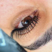 تخفیف اکستنشن مژه ولیفت ولمینت مژه و ابرو
