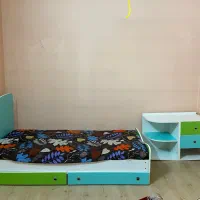 تخت نوجوان و نوزاد