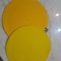 زیر بشقابی، اهدایی