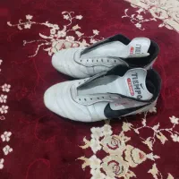 کفش استوک فوتبالی