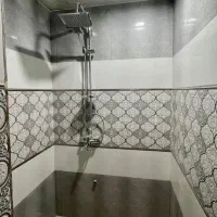 یک واحد تجاری طبقه اول مخصوص دفتر اداری