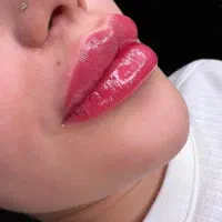 میکروبلیدینگ ابرو فیبروز ابرو خط چشم شیدینگ لب