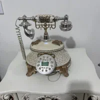 تلفن طرح سلطنتی و میز تلفن دو کشو