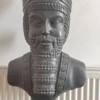مجسمه داریوش اول