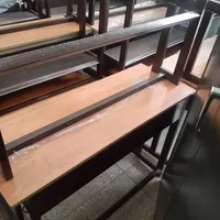 نیمکت چوبی