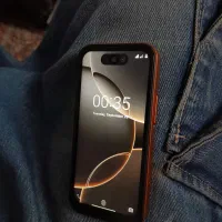 آیفون کوچولو