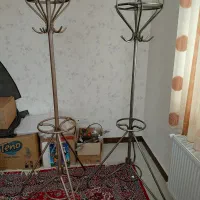 چوب لباسی ایستاده