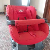 صندلی ایمنی داخل ماشین بچه
