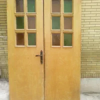 درب چوبی سنتی کارکرده در حد نو
