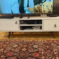 میز تی وی برای تلویزیون تا ۵۵ اینچ مناسبه