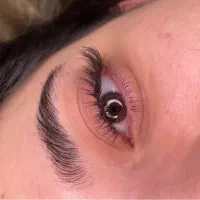 تخفیف ویژه اکستنشن مژه + لیفت ابرو رایگان
