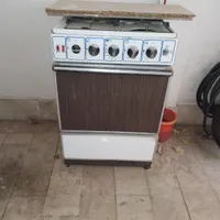 اجاق گاز فر دار لعابدار قدیمی ۴ شعله