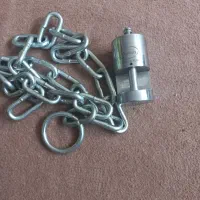قفل وزنجیر نو استفاده نشده