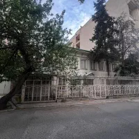 کلنگی، دروس، موقعیت تجاری، دو نبش