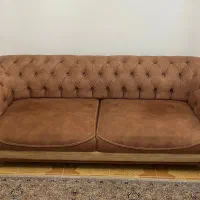 یک مبل سه نفره کارکرده سالم