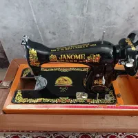 چرخ خیاطی دستی مال سی سال پیش.چند بار استفاده شده