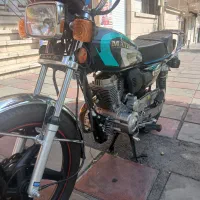 هندا ۲۰۰ متین