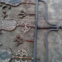 علم سه تیغ