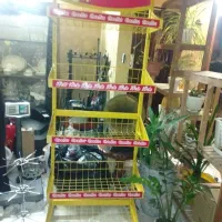 استند چیپس و پفک پنج طبقه و 3عدد استند رومیزی