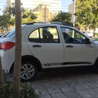 کوئیک R  سفید مشکی مدل 99