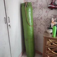 کیسه بوکس چرم یک و نیم متری