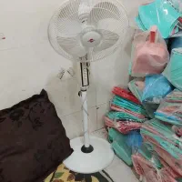 خاک اندازبادبزن پلاستیکی