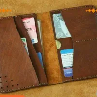 مدارک قهوه ای گم شده