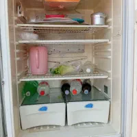 یخچال فریزر مارک برند درحال کاراست
