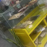 ویترین ۳ تیکه قنادی در حد نو تازه نقاشی شده