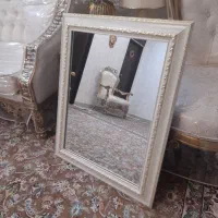 آینه زیبا کرمی طلائی