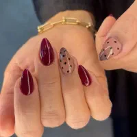 مدل خدمات ناخن با تخفیف ویژه