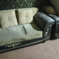 یخچال.و یک دست مبل خوب و محکم