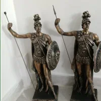دوعدد مجسمه درحد۵۲سانت