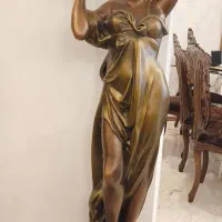 مجسمه بانوی هنری از آلیاژ قلع و سرب