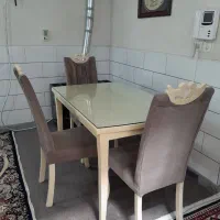 میز غذاخوری