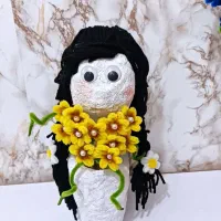 مجسمه دست ساز دختر(پاپیه ماشه)